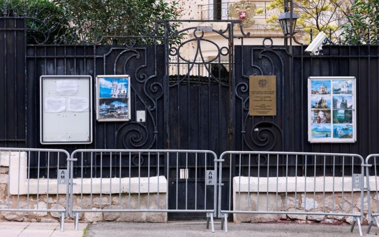 Deux chercheurs du CNRS jugés pour des jets d’explosifs contre le consulat russe à Marseille