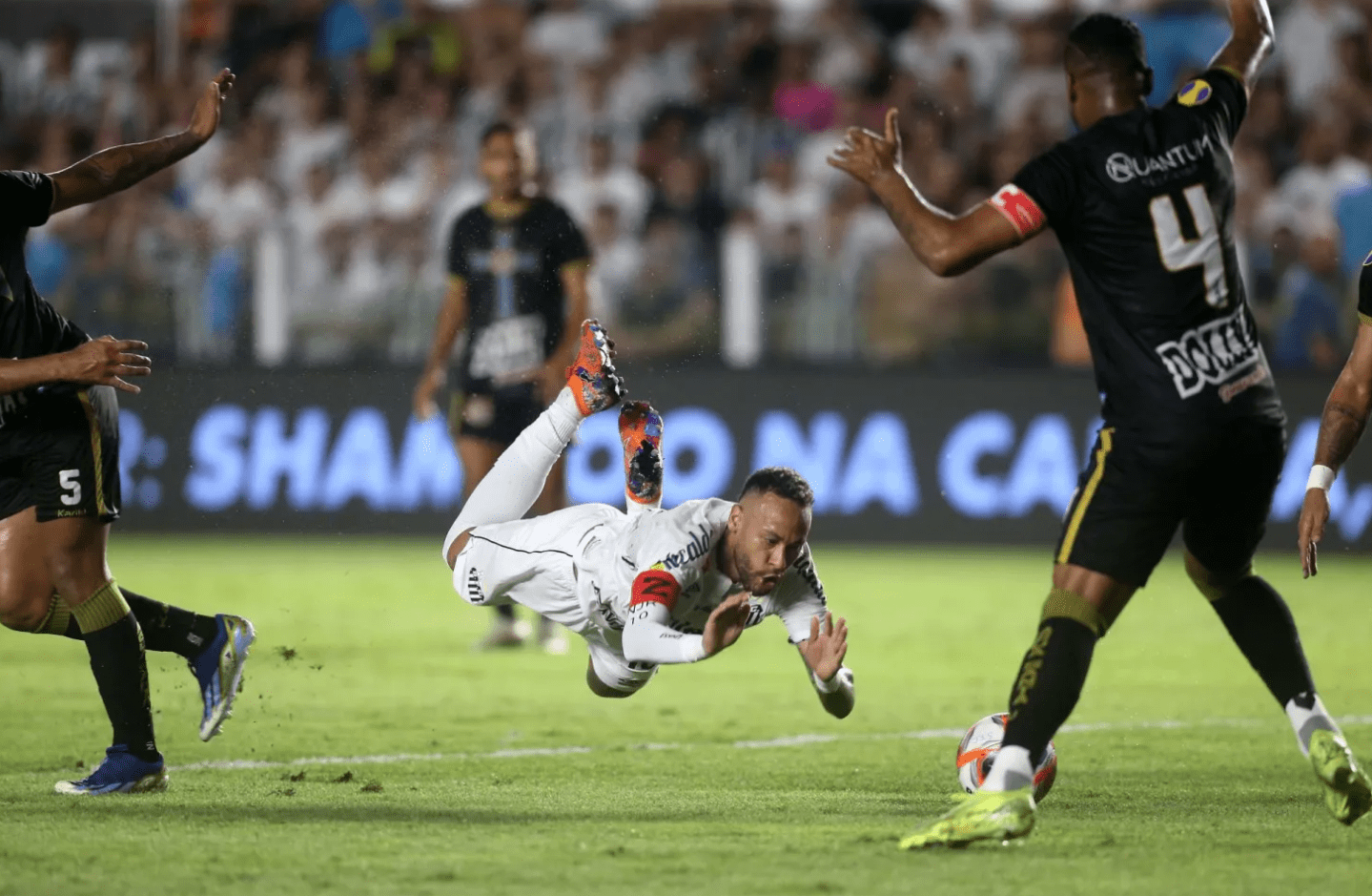 Palmeiras : les affirmations de Neymar sur le gazon synthétique ne reposent sur aucune base scientifique