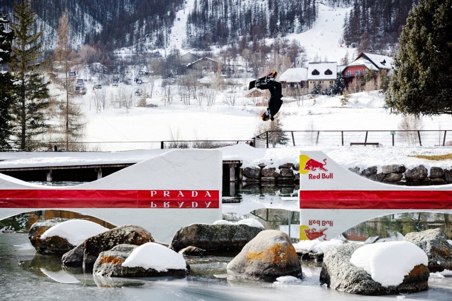 Pierre Vaultier backflip Louis Garnier / Red Bull Content Pool