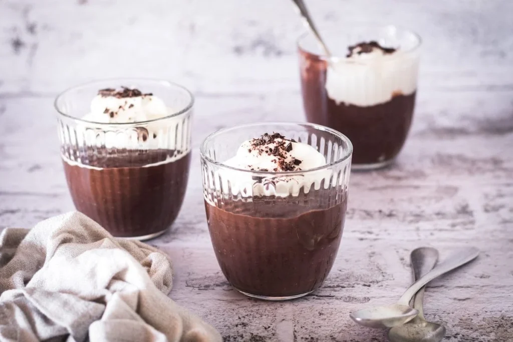 Pourquoi est-il difficile de résister aux sucreries après un repas ?