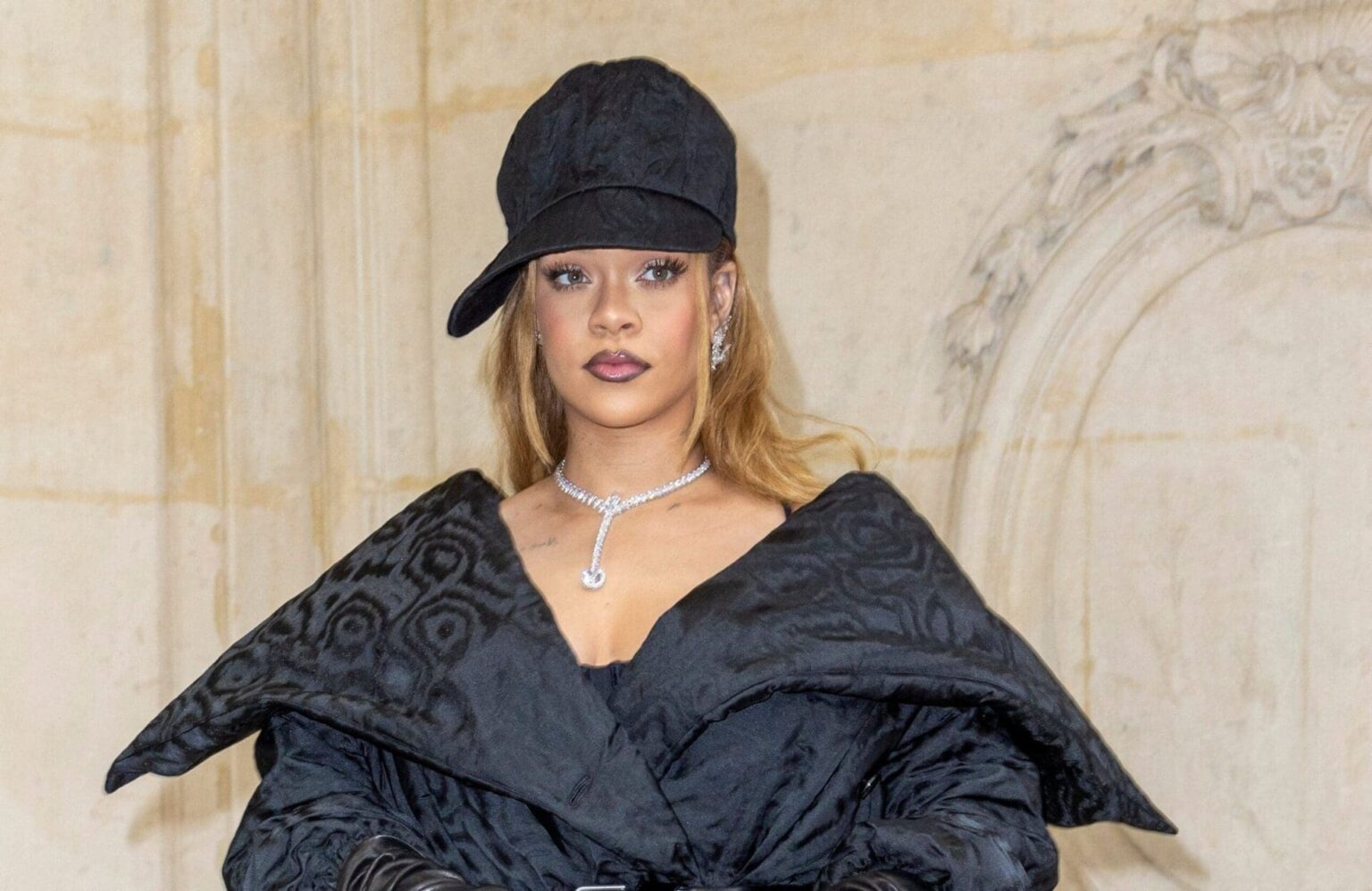 Rihanna commence la préparation d’un nouvel album après 8 ans depuis sa dernière sortie