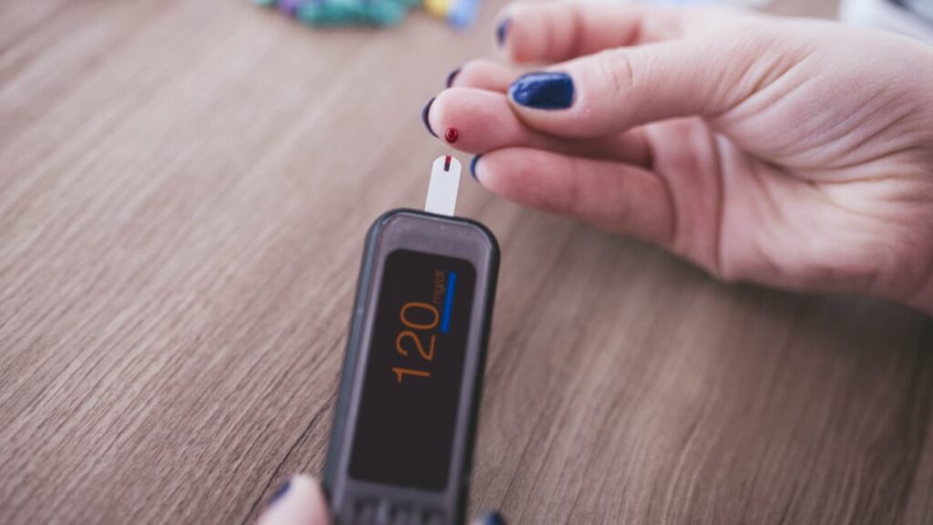 Une innovation révolutionnaire libère les patients diabétiques des piqûres au doigt