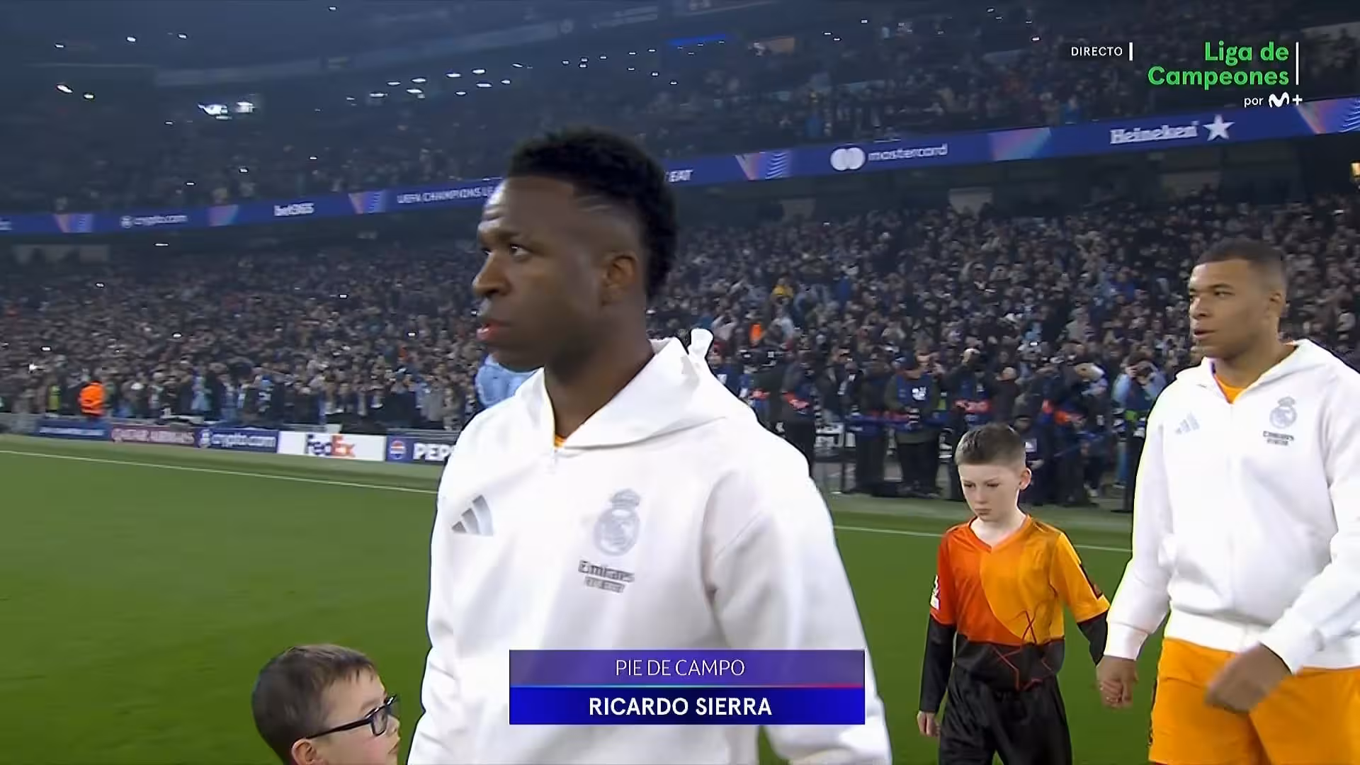Le tifo moqueur des fans de Manchester City envers Vinicius Jr, Erling Haaland déjà buteur