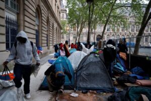 Immigration : la Cour des comptes alerte sur l’augmentation des financements aux associations