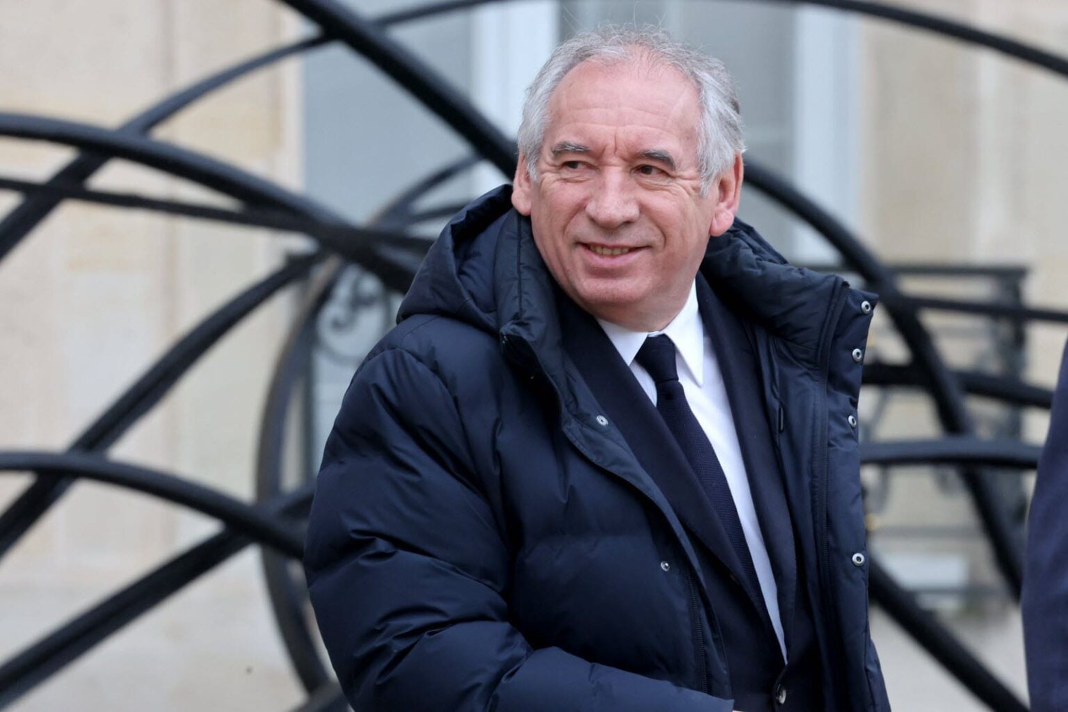 François Bayrou face à l’alerte budgétaire : un défi de taille pour l’avenir des finances publiques