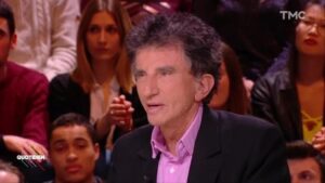 Jack Lang porte plainte après avoir été bousculé hier soir lors d’un rassemblement contre la pédocriminalité