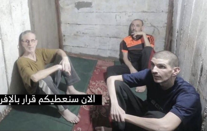 Tortures, humiliations, privation de nourriture: les trois otages israéliens libérés par le Hamas ont vécu l’enfer