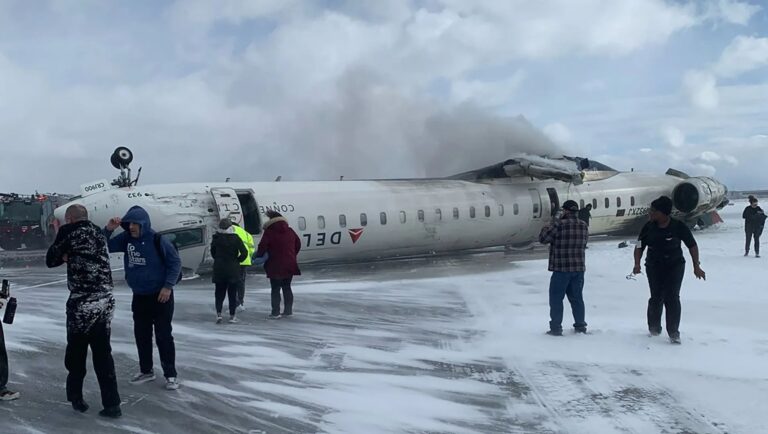 Crash d’un avion de Delta Airlines à Toronto. Bilan miraculeux
