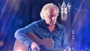 Didier Barbelivien: «Les dictateurs aux petits pieds avancent à grands pas. La fermeture de C8 est une honte absolue.»