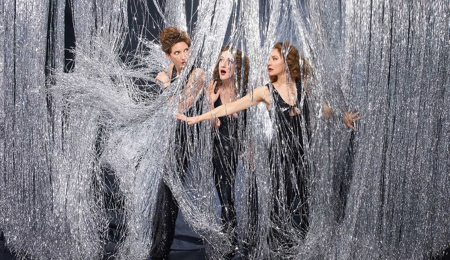 "Dérapage" : Les Sea Girls enflamment la Scala avec leur spectacle musical déjanté