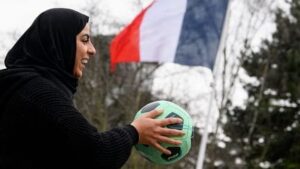 Le Sénat adopte l’interdiction des signes religieux en compétition