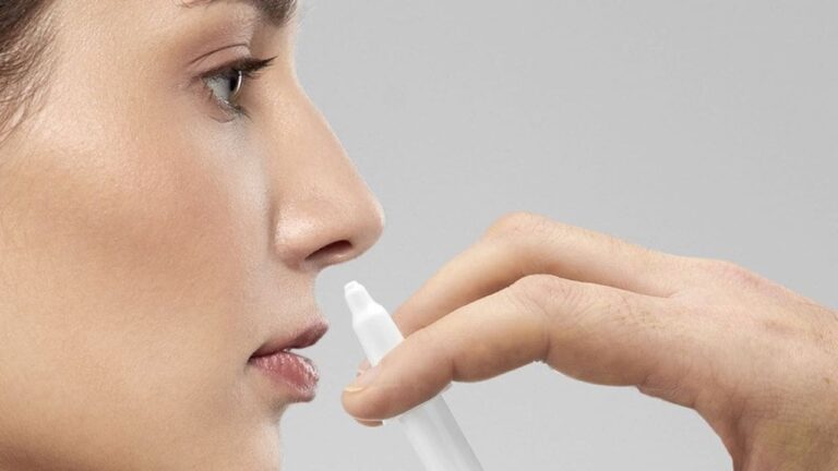 Covid-19 : 5 ans après, la France teste un vaccin nasal