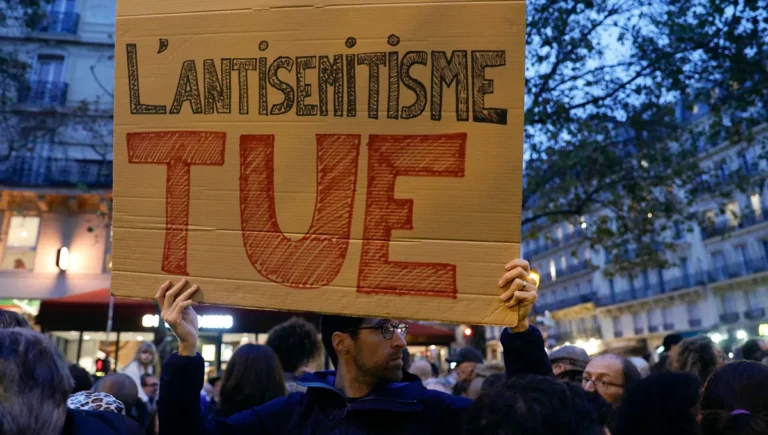 « J’aime pas les juifs » : un collégien interpellé à Évry après des propos antisémites