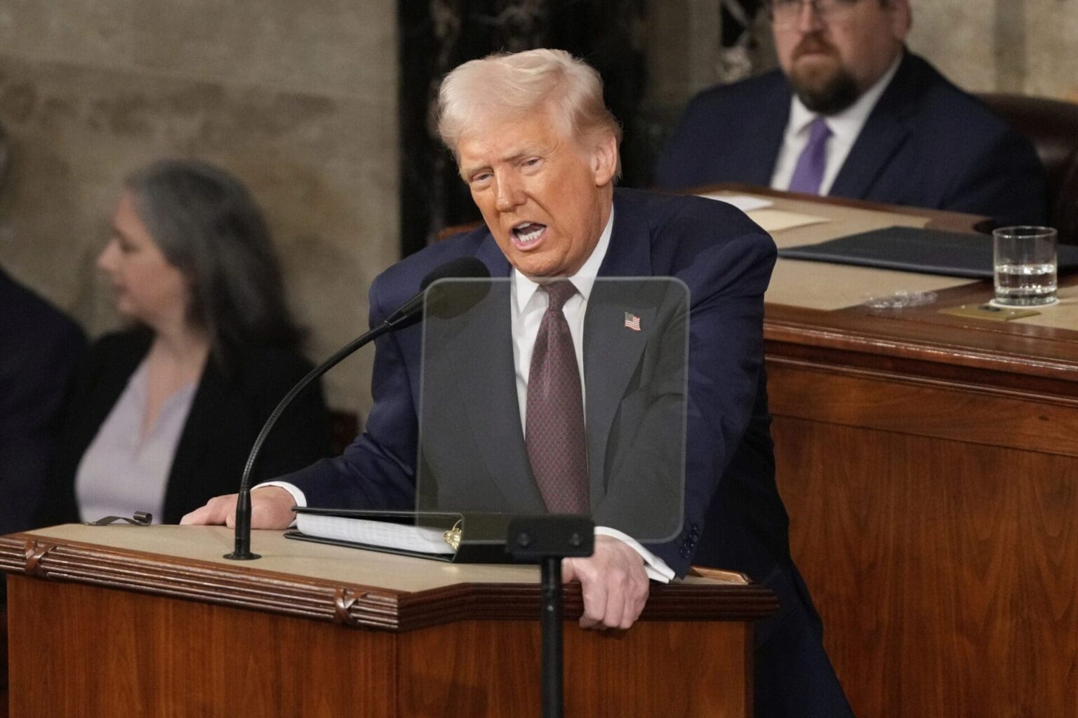 Trump au peuple de gaza: "Un bel avenir vous attend, mais si vous gardez les otages, vous êtes MORTS !"
