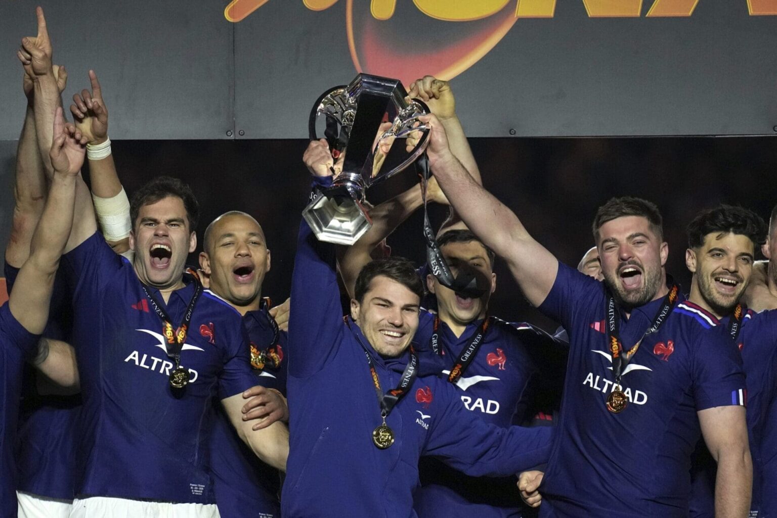 Rugby - La France remporte le Tournoi des 6 Nations face à l’Ecosse et égale deux records historiques