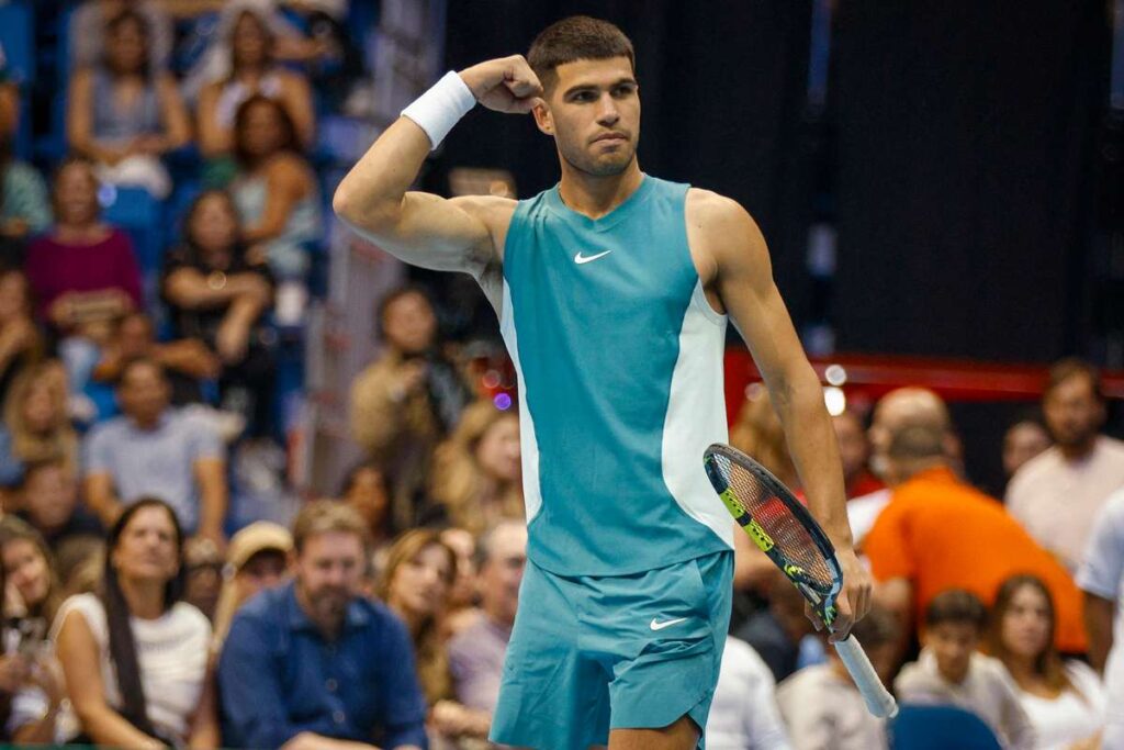 Alcaraz et Swiatek visent un troisième titre à Indian Wells.