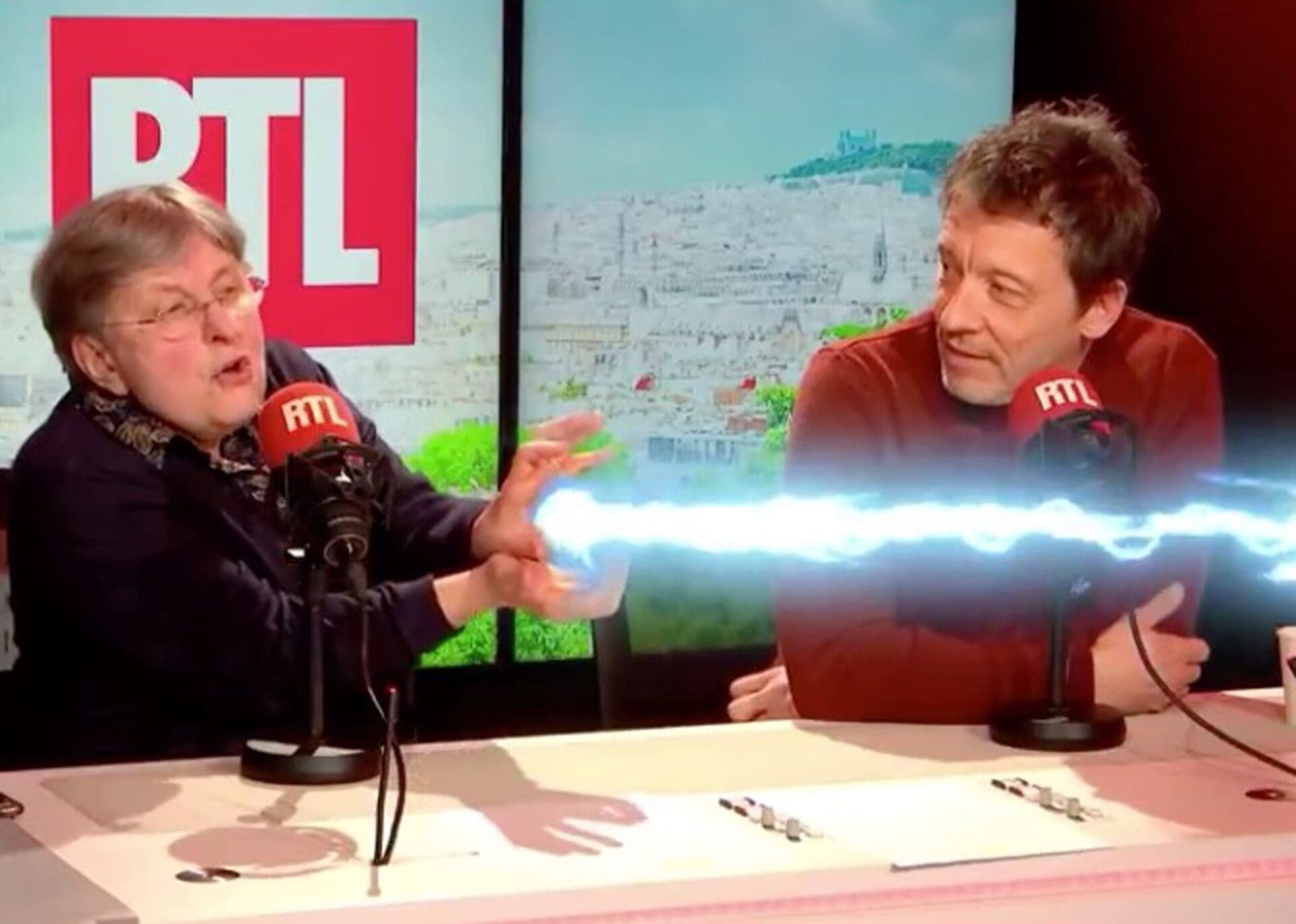 Révélations de la voix française de San Goku dans Dragon Ball: "Le 'Kamé Hamé Ha' aurait dû s'appeler 'Vague déferlante'..."