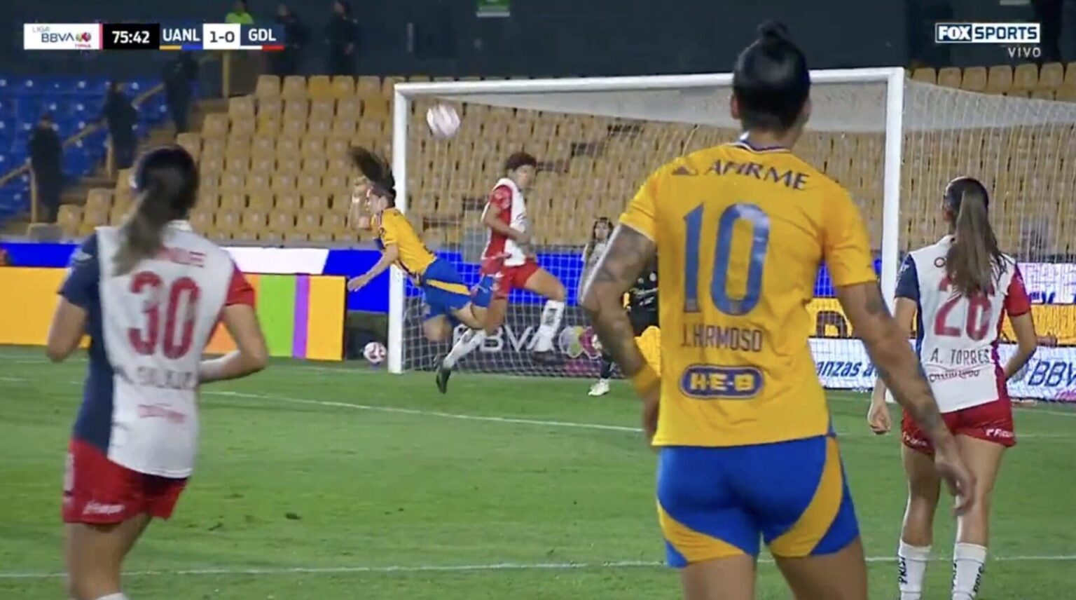 Lisbeth Ovalle goal