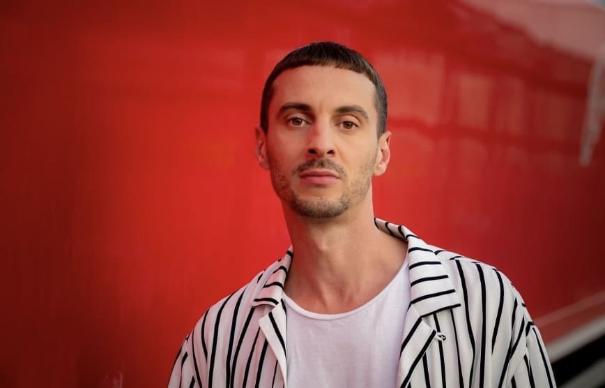 Cyberharcèlement de Thomas Jolly: 3 à 8 mois de prison avec sursis requis contre les accusés