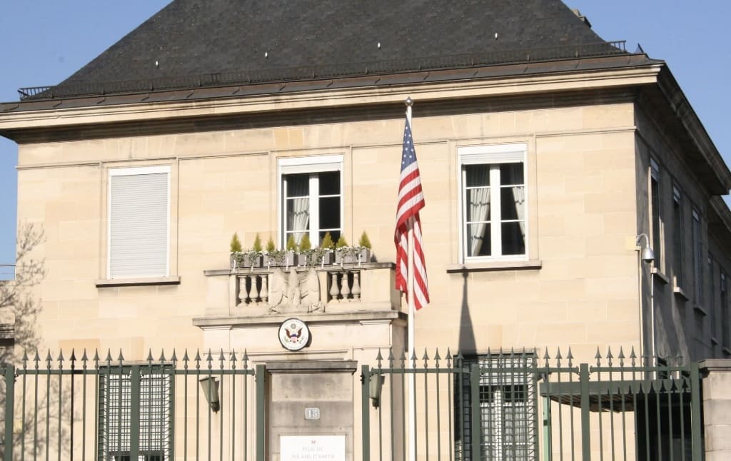 Trump envisage de fermer des consulats américains en France