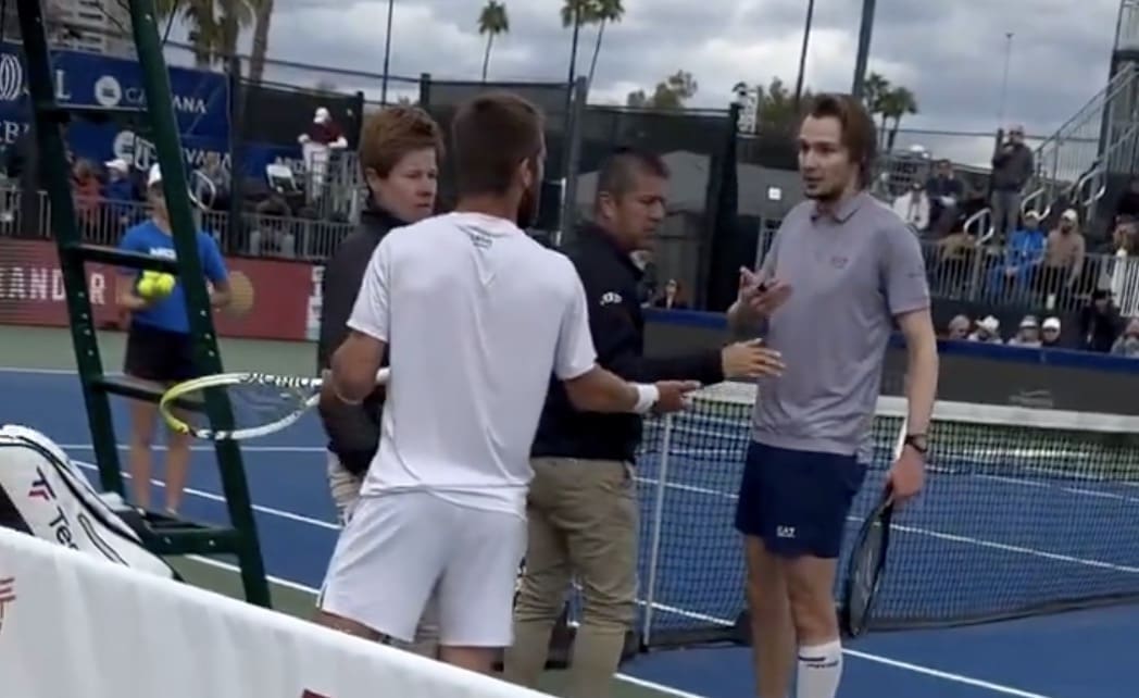 "Tu veux qu'on se batte, on y va !": les coulisses du début de bagarre entre Bublik et Moutet