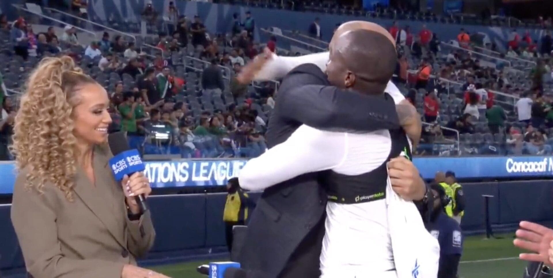 « Tu es mon idole ! »: Moment magique entre ce joueur du Panama et Thierry Henry, la légende