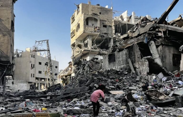 Deux humanitaires français grièvement blessés dans une frappe à Gaza