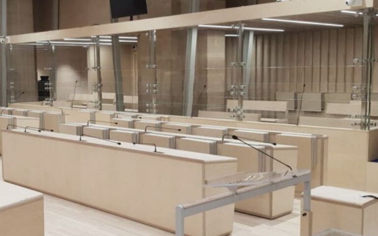 Aujourd’hui débute le procès d’un groupe soupçonné de vouloir frapper la France 