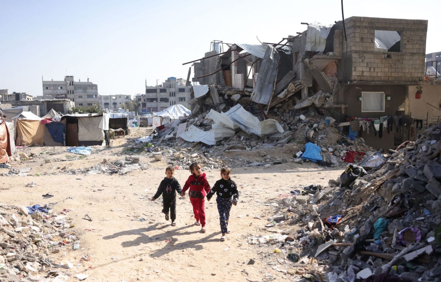 Comment la réunion ministérielle de djeddah a-t-elle dynamisé le plan arabe de reconstruction de Gaza