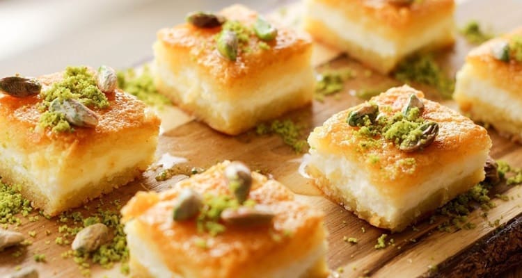 Cuisine - Méthode de préparation de "basbousa à la crème et aux pistaches d'alep"