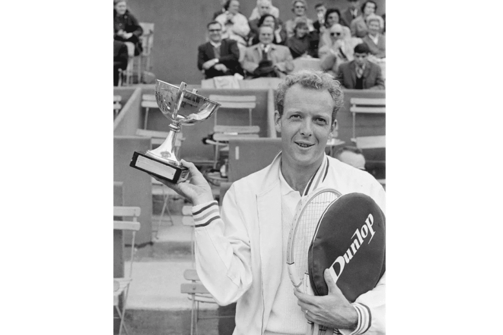 Décès de la légende du tennis australien Fred Stolle à 86 ans