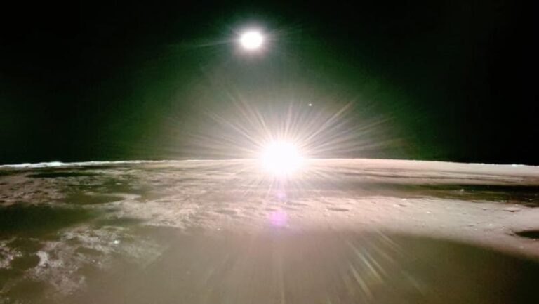 En Images : Le Soleil, la Terre… et le "Coucher de Soleil Lunaire"