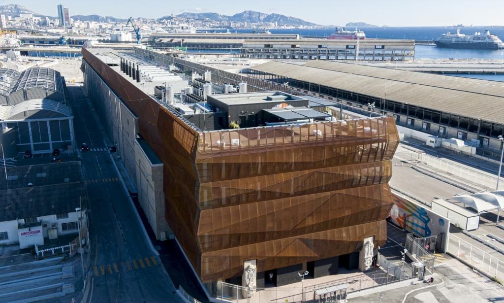 Marseille face à l’expansion des data centers : un essor économique au détriment de l’environnement ?