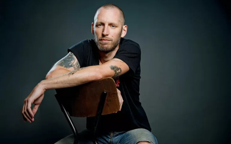 Benjamin Dierstein remporte le prix Landerneau du polar 2025 pour “Bleus, Blancs, Rouges”