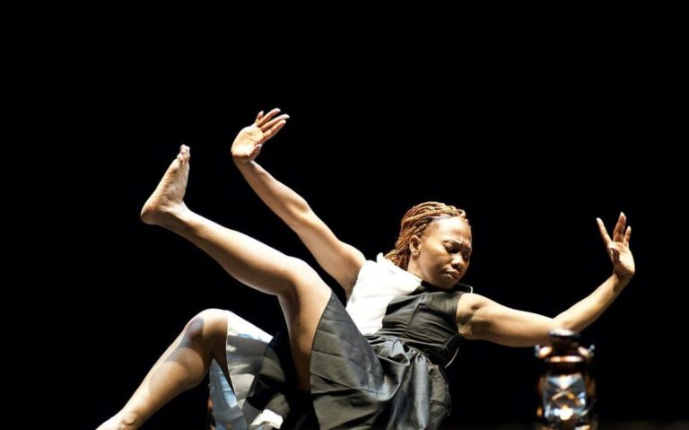 Le festival “Corps engagés” revient à La Rochelle et met à l’honneur les voix chorégraphiques du Cameroun
