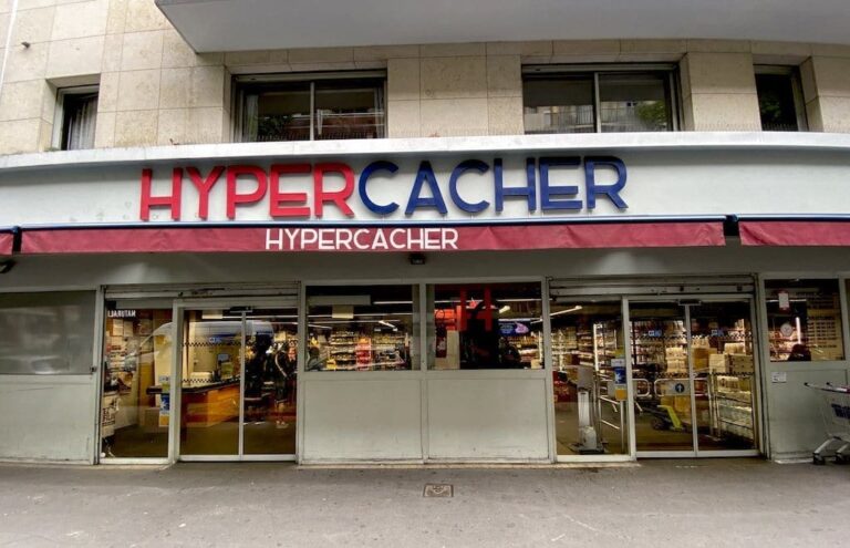 Incendie criminel à l’Hypercacher : un suspect activement recherché