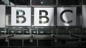 La BBC en difficulté : un milliard de livres perdu et un avenir incertain