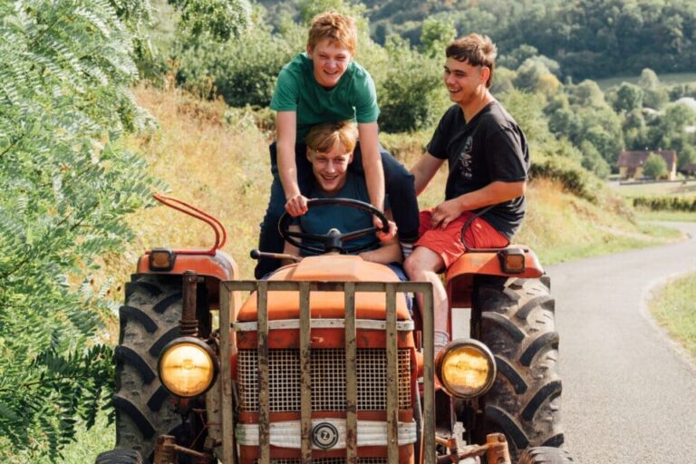 “Vingt Dieux” : un premier film lumineux et puissant qui triomphe aux César