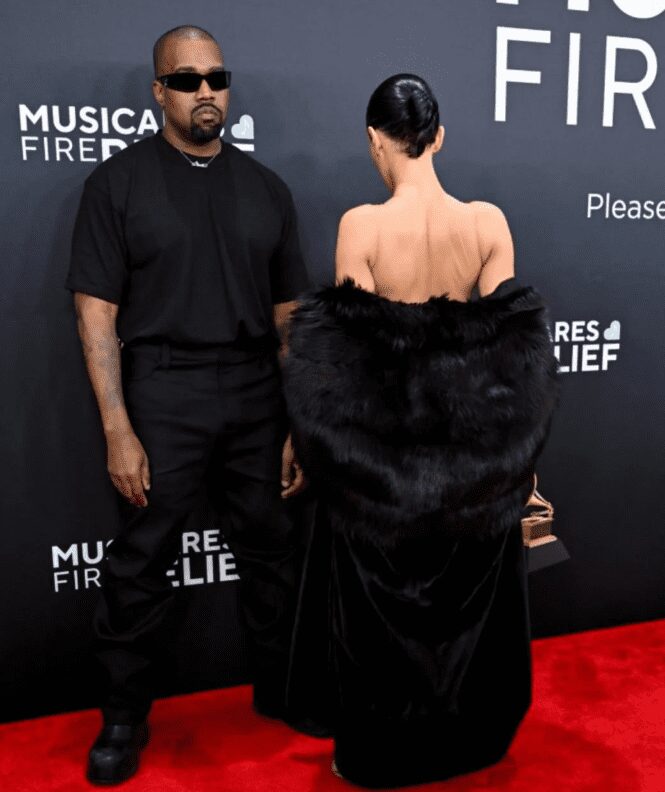 Mode – La Fille De Michael Jackson, Paris, Imite Bianca Censori Avec Une Robe Complètement Transparente