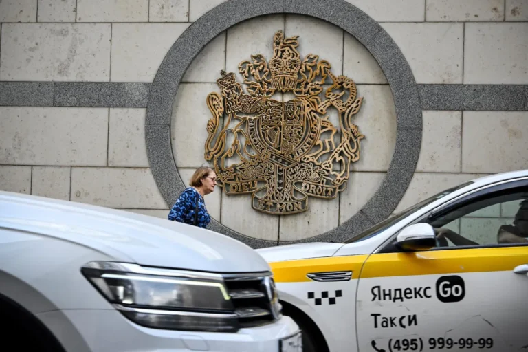 La russie expulse deux diplomates britanniques accusés de mener des « missions de renseignement »