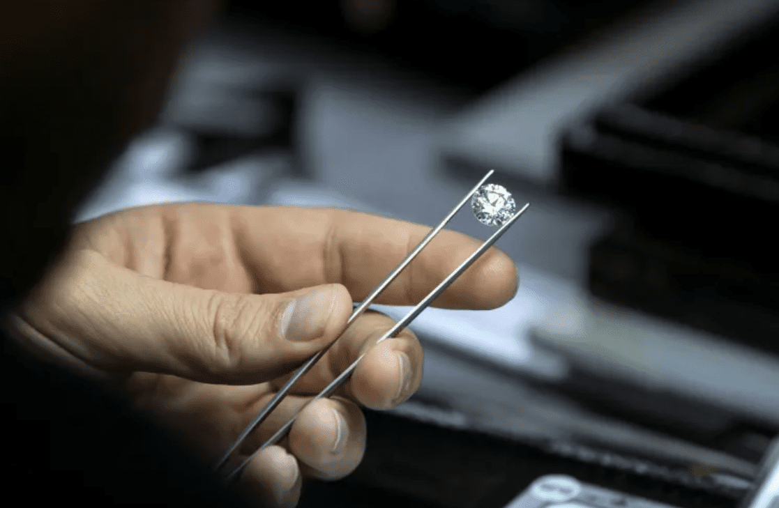 Des chercheurs fabriquent un diamant synthétique plus dur que du vrai diamant