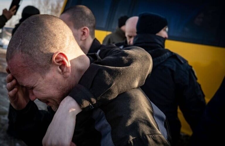 Le ministère de la défense russe échange de 175 prisonniers avec l'ukraine sous médiation des émirats