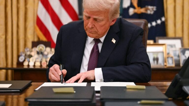 Les droits de douane de Trump sèment la panique sur les marchés mondiaux