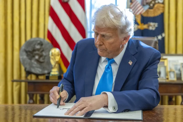 Les mesures de Trump touchent 34 bureaux de services culturels et musées