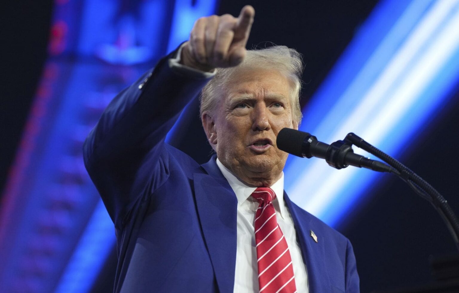 Trump envisage un troisième mandat présidentiel : provocation ou véritable projet ?