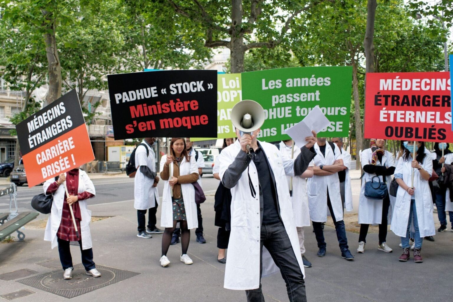 Rassemblement l des praticiens a diplome hors Union Europeenne.