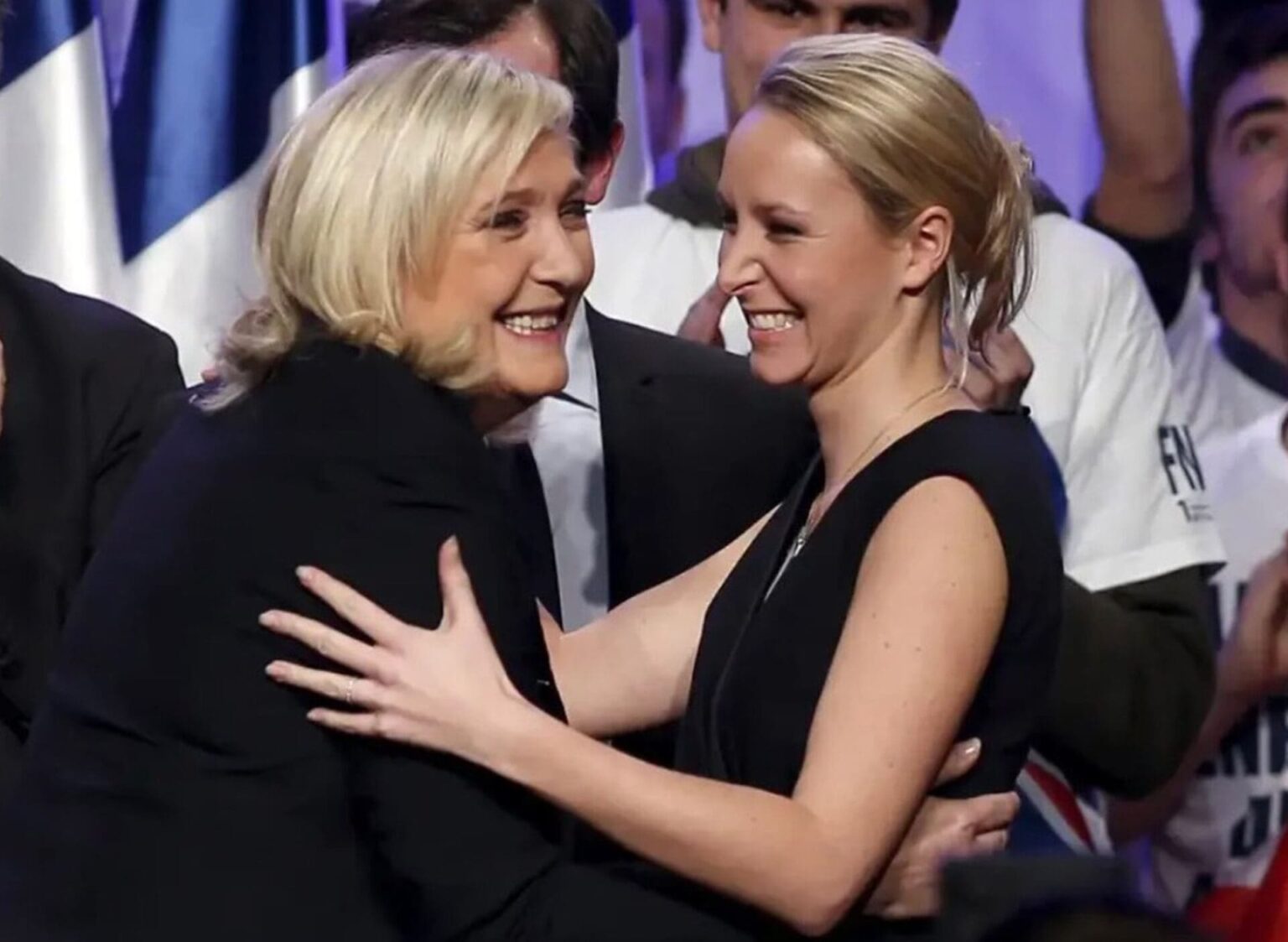 "Des juges se pensant au-dessus du peuple ont décidé d’exécuter celle qu’ils n’ont jamais pu faire reculer dans les urnes." Marion Maréchal réagit à l'inéligibilité de Marine Le Pen
