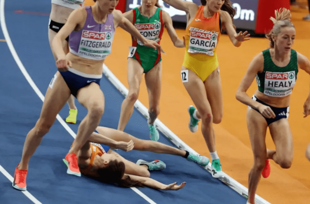 La Néerlandaise Koster transportée à l'hôpital après sa chute lors de la course européenne.