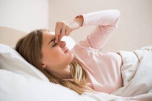Rapport révélant les causes des maux de tête au réveil