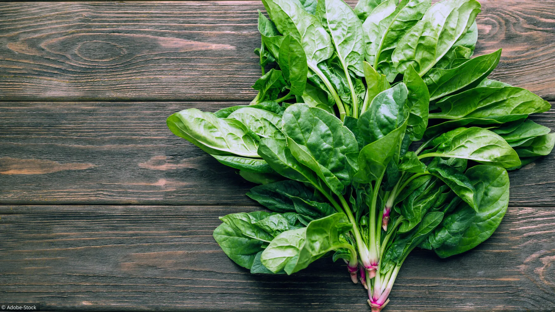 SANTÉ - La consommation d'épinards crus aide-t-elle à réduire les envies de grignotage ?